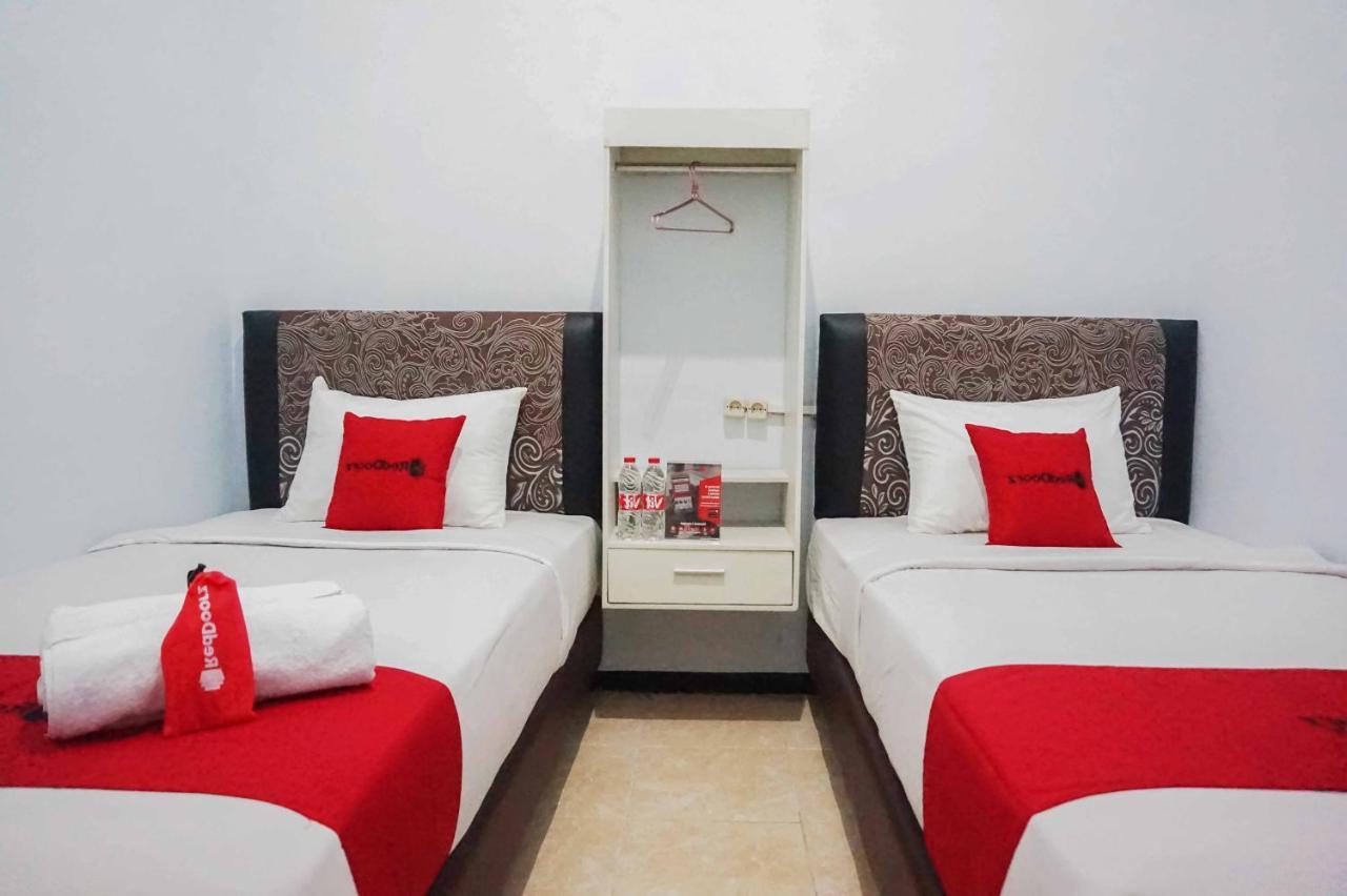 Reddoorz Near Velodrome Malang 2 Hotel Ngadipuro Ngoại thất bức ảnh