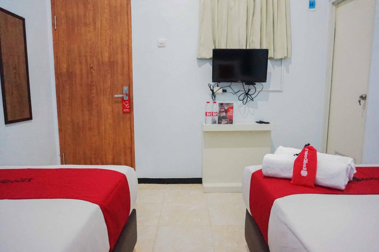 Reddoorz Near Velodrome Malang 2 Hotel Ngadipuro Ngoại thất bức ảnh